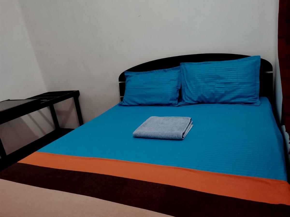 Nallur Holidays Inn Джафна Экстерьер фото