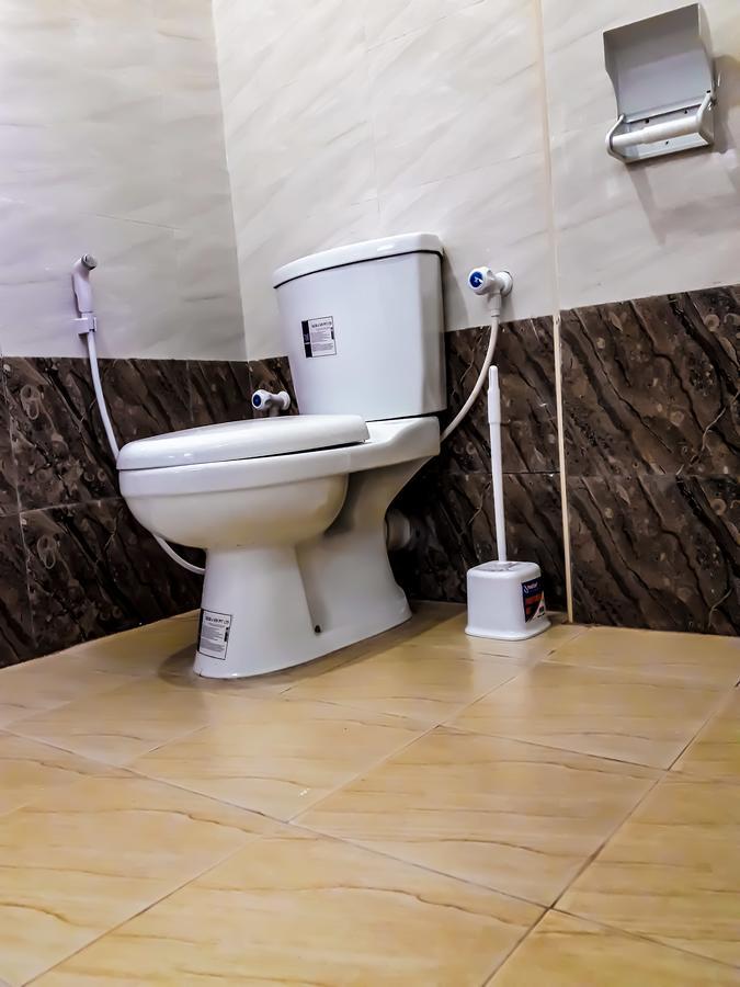 Nallur Holidays Inn Джафна Экстерьер фото